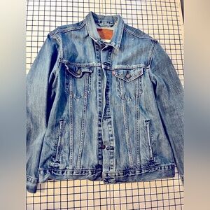 Levi’s Denim Trucker Jacket Medium Wash